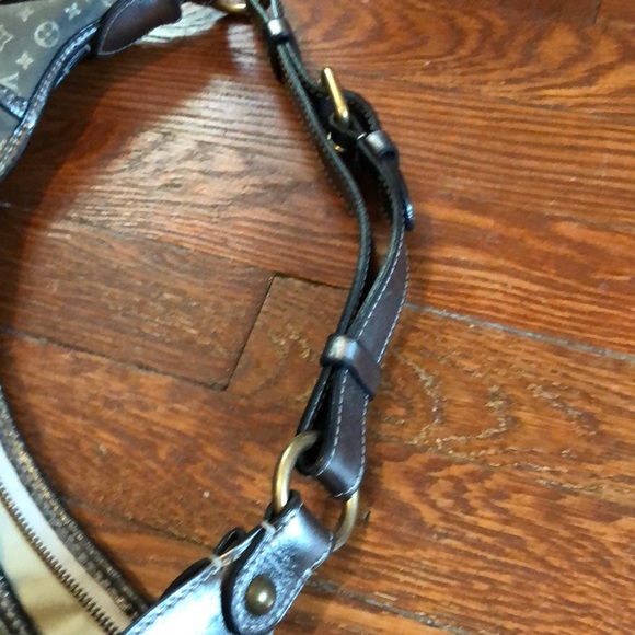 Used LV purse - Picture 3 of 4